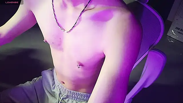 Snapshot of FEIYU001 chatting on January 26, 2025, 2:41 pm FEIYU001 online show from January 26, 2025, 2:41 pm