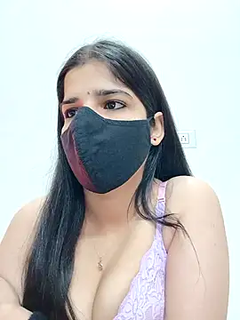 Snapshot of aaliya_bhattt chatting on December 26, 2024, 2:37 pm aaliya bhattt online show from December 26, 2024, 2:37 pm