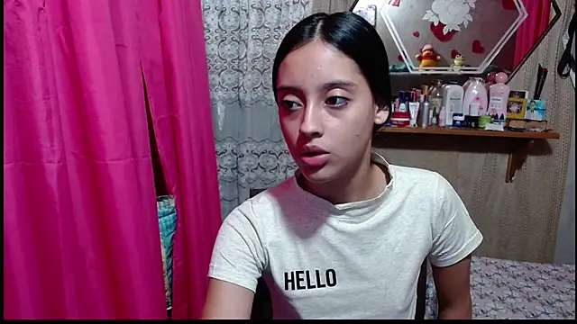 Lunawillis online show from February 15, 2026, 9:44 pm