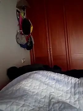 AAngel20 online show from October 4, 2025, 4:38 pm