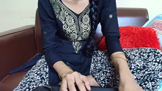 Srabontii online show from November 2, 2025, 6:21 pm