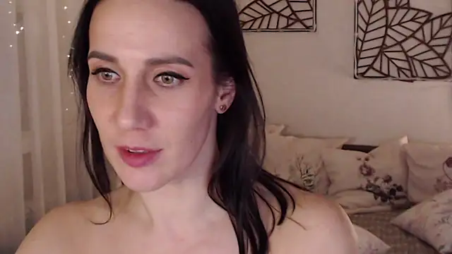 pepper milf online show from February 10, 2025, 7:28 pm