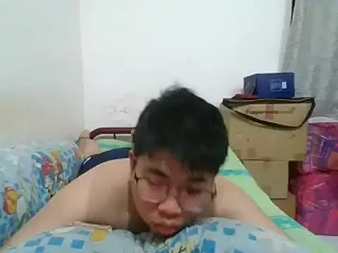 Snapshot of shyboymasturbation chatting on March 17, 2025, 3:07 pm shyboymasturbation online show from March 17, 2025, 3:07 pm