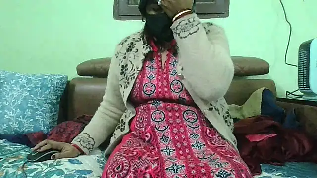 couplesuni online show from January 4, 2025, 10:38 am