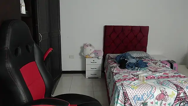 kayla k18 online show from February 11, 2025, 1:20 am