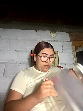 Snapshot of dafne19_ chatting on October 11, 2025, 5:17 am dafne19  online show from October 11, 2025, 5:17 am