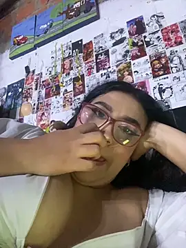 dafne19  online show from November 30, 2025, 4:27 am