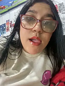 dafne19  online show from February 3, 2026, 6:40 am