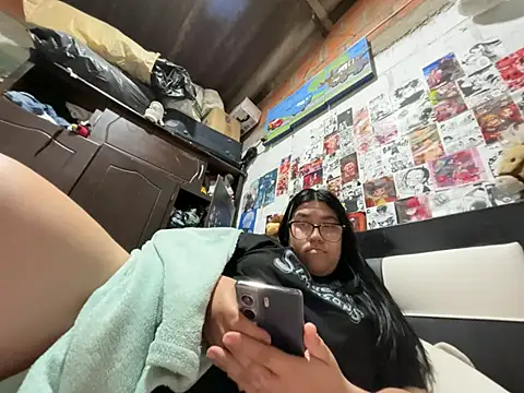 dafne19  online show from April 6, 2026, 1:25 am