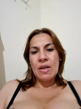 Snapshot of Zaralu_ chatting on January 10, 2025, 1:21 am Zaralu  online show from January 10, 2025, 1:21 am