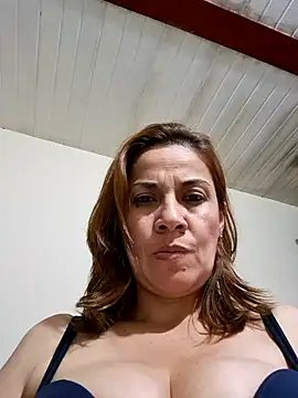 Snapshot of Zaralu_ chatting on January 28, 2025, 10:56 pm Zaralu  online show from January 28, 2025, 10:56 pm