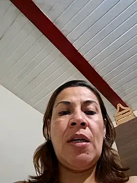 Snapshot of Zaralu_ chatting on October 20, 2025, 5:13 pm Zaralu  online show from October 20, 2025, 5:13 pm
