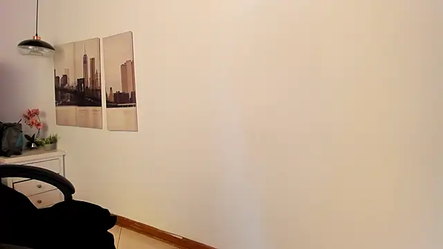 Alaia Cute online show from March 11, 2025, 2:43 am