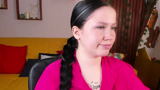 Snapshot of MaryAriel chatting on March 5, 2025, 6:12 am MaryAriel online show from March 5, 2025, 6:12 am