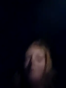 I am HER318 online show from October 8, 2025, 2:09 am
