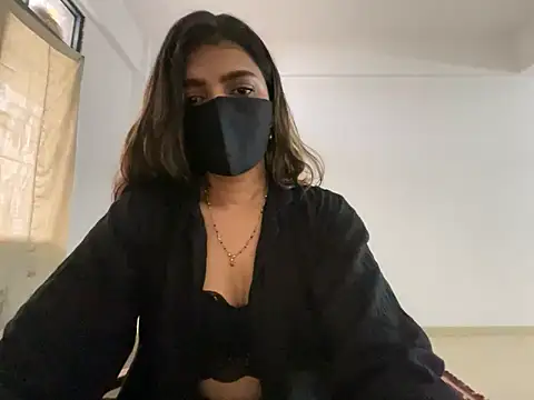 MaYaa  11 online show from December 3, 2024, 2:58 am