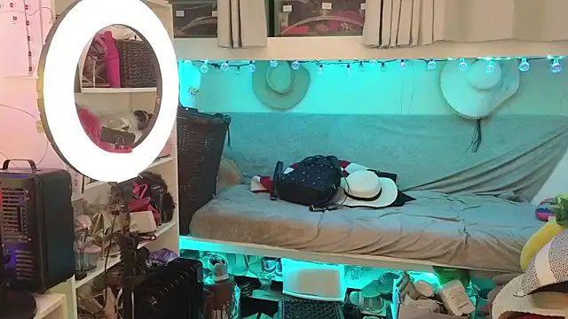 cunty tranny lydia online show from April 11, 2026, 1:21 am