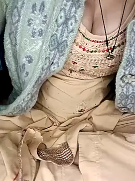 Snapshot of Cute-Harshita chatting on December 2, 2024, 5:15 am Cute-Harshita online show from December 2, 2024, 5:15 am