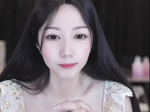 Nuyoah-77 online show from April 12, 2026, 5:34 am