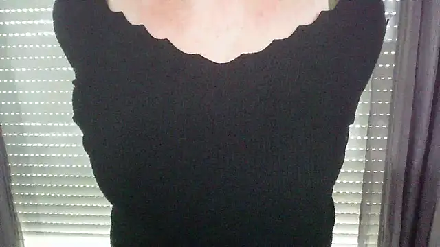 Snapshot of Raptor82 chatting on September 22, 2025, 12:29 pm Raptor82 online show from September 22, 2025, 12:29 pm