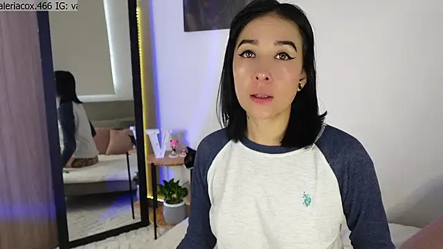 ValeriaCox online show from June 2, 2026, 11:34 am