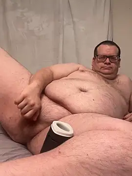 treatbobnicer online show from November 28, 2025, 3:47 pm