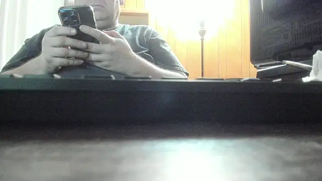 treatbobnicer online show from February 19, 2026, 7:59 am