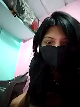 Hotty-Divya online show from May 5, 2026, 2:47 pm
