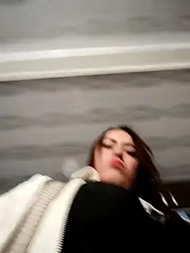 Snapshot of Lesly_10- chatting on November 13, 2025, 3:55 pm Lesly 10- online show from November 13, 2025, 3:55 pm