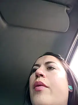 Snapshot of Lesly_10- chatting on December 2, 2025, 5:08 pm Lesly 10- online show from December 2, 2025, 5:08 pm