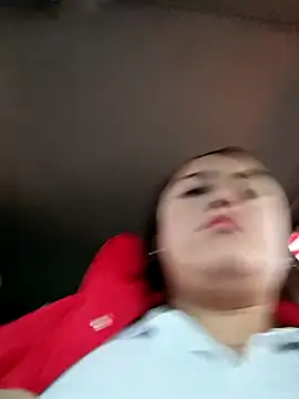 Snapshot of Lesly_10- chatting on December 14, 2025, 10:25 pm Lesly 10- online show from December 14, 2025, 10:25 pm