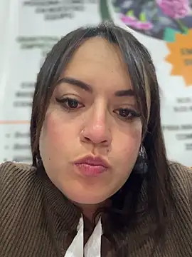 Snapshot of Lesly_10- chatting on February 9, 2026, 12:20 pm Lesly 10- online show from February 9, 2026, 12:20 pm