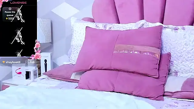 KylieMonnett online show from January 22, 2025, 7:25 am