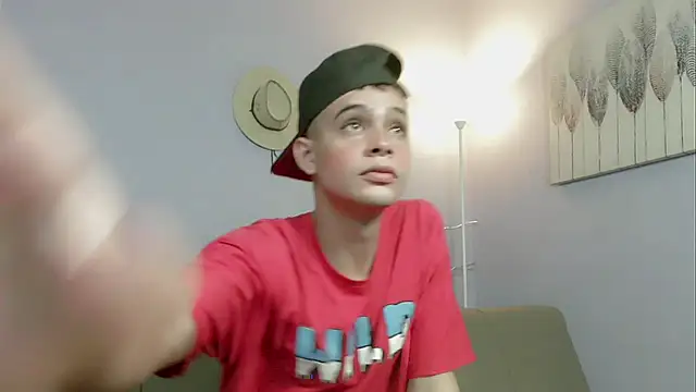 zacariasss  online show from October 20, 2025, 3:51 am