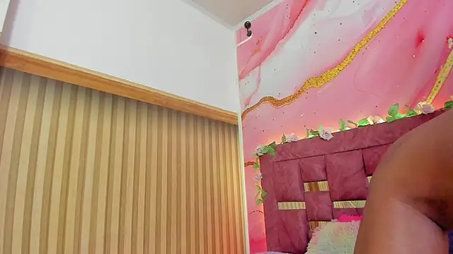 melody paris online show from April 14, 2026, 10:54 am