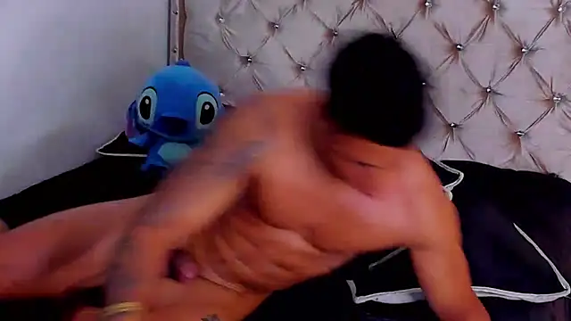 Andrew wolf7 online show from November 16, 2025, 8:09 am