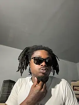 Snapshot of SluttyLyfe4L chatting on May 18, 2026, 9:31 pm SluttyLyfe4L online show from May 18, 2026, 9:31 pm