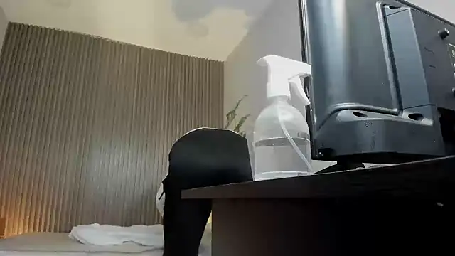 Snapshot of dania_miller_ chatting on October 4, 2025, 2:48 pm dania miller  online show from October 4, 2025, 2:48 pm