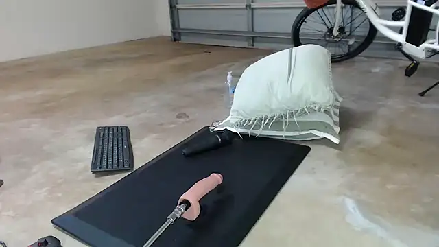 asian pina online show from February 25, 2026, 3:05 am