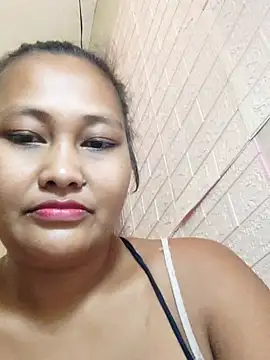 Sweetchuby1995 online show from May 2, 2026, 1:43 am