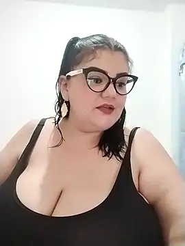 Madisonpalacio online show from February 3, 2026, 5:29 pm