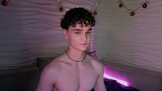 adam 21cm   online show from December 27, 2024, 8:18 pm