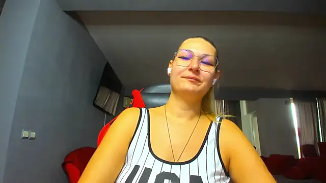 sugar mayy online show from November 11, 2025, 9:20 am