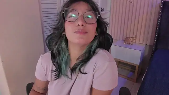 Yazmin rouse online show from March 6, 2025, 4:38 pm