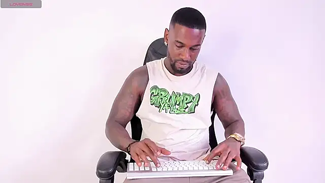 Snapshot of Dvid_Rullers chatting on March 13, 2025, 8:22 pm Dvid Rullers online show from March 13, 2025, 8:22 pm