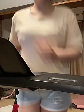 Tastemystrawberry online show from December 5, 2025, 11:41 am