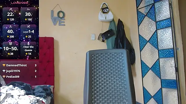 cristinamontiel online show from January 30, 2025, 7:15 pm