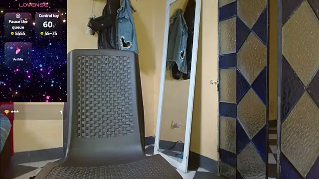 cristinamontiel online show from March 6, 2025, 7:10 pm