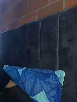 Snapshot of RoxyRoss_ chatting on January 17, 2025, 2:08 am RoxyRoss online show from January 17, 2025, 2:08 am