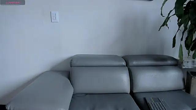 Snapshot of RoxyRoss_ chatting on September 20, 2025, 2:07 pm RoxyRoss online show from September 20, 2025, 2:07 pm